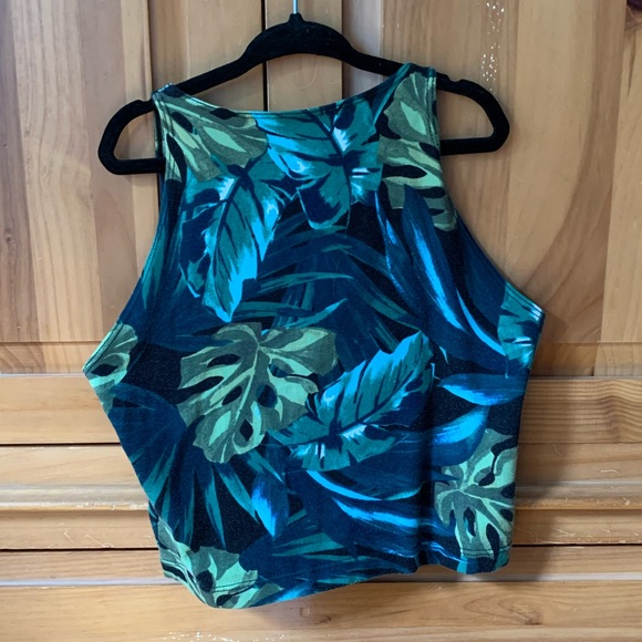 Tropical Crop Top - Picture 4 of 5
